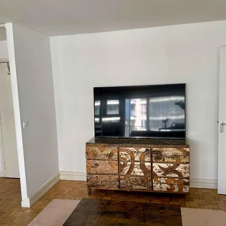 아파트 Elegant 2-room With Balcony & Eiffel Tower View