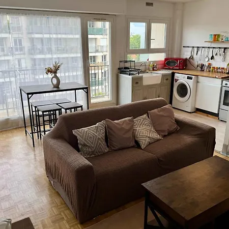 Elegant 2-room With Balcony & Eiffel Tower View 아파트 *